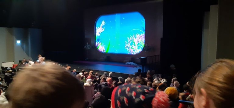 Grossansicht in neuem Fenster: Theater2