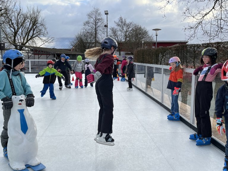 Grossansicht in neuem Fenster: GS Eislauf 24-2 Grossansicht in neuem Fenster: GS Eislauf 24-2