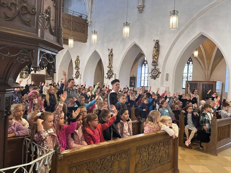 Grossansicht in neuem Fenster: Anfangsgottesdienst RB 25 b